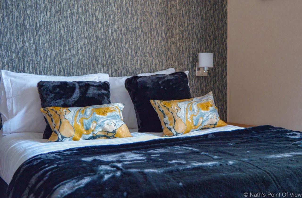 Redstone Hotel Uddingston Bagian luar foto