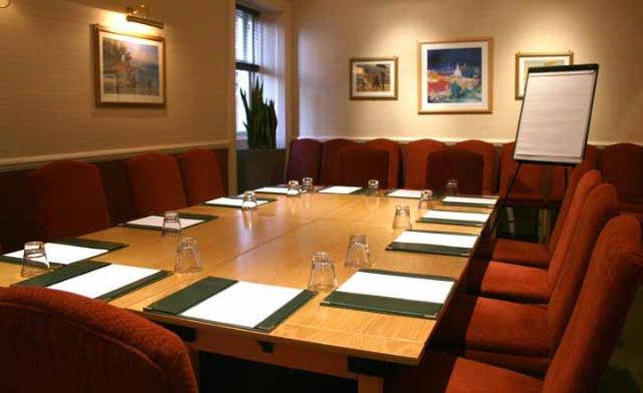 Redstone Hotel Uddingston Bagian luar foto